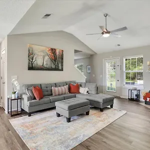 Modern And Comfortable For Your Next Stay! , Savannah United States