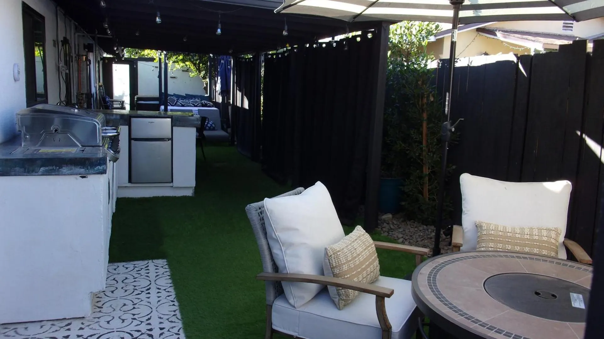 Semesterbostad Updated Dwntwn 2Bd Twnhse W/Hot Tub& Private Patio Palm Springs